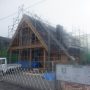 屋根工事中